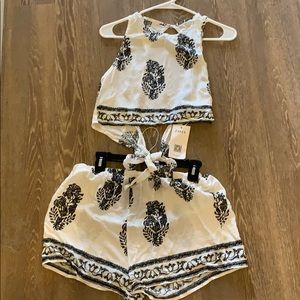 Brand new two piece set